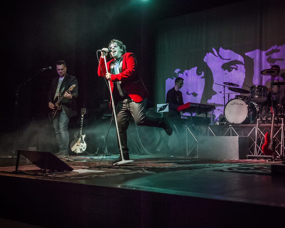 Rock is back_red jacket 3_social